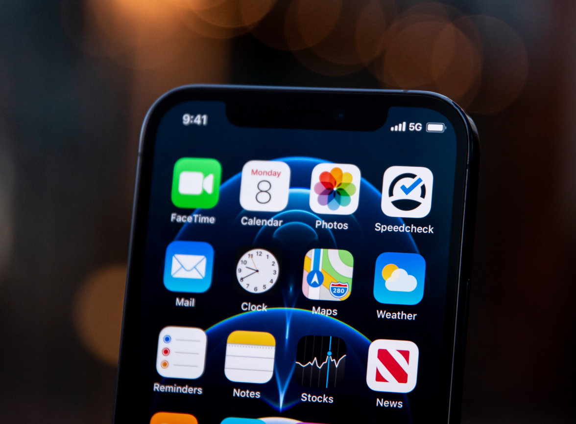 牙克石苹果手机维修分享为什么 iPhone 12 在冬季会自动关机 